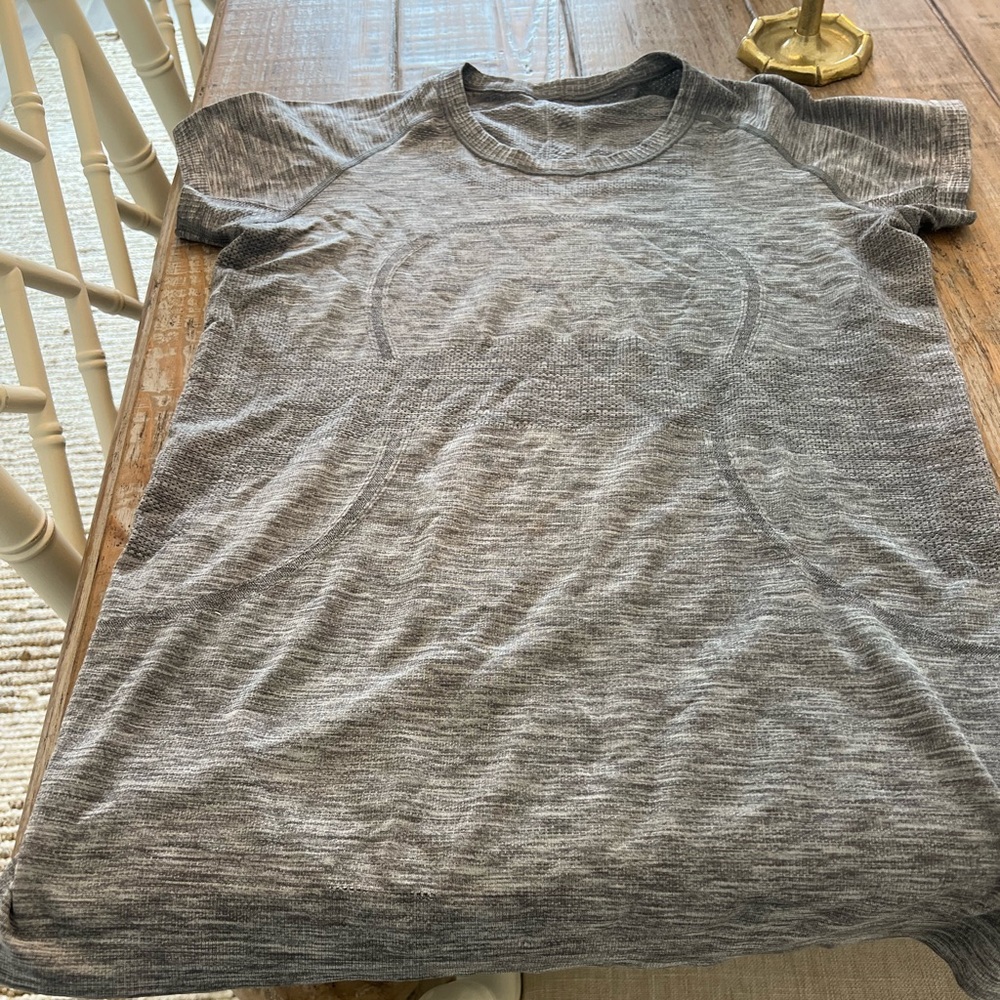 Lululemon top. Size 10. Grey